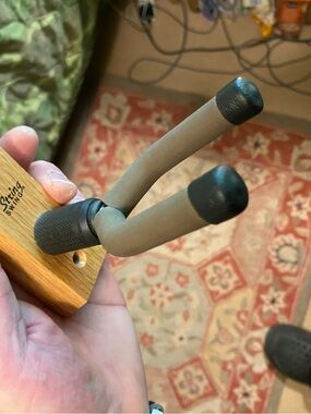 String Swing Oak Wall Hanger for Banjo? Or…